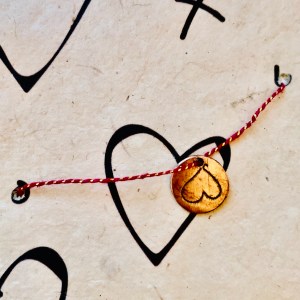 Wish-bracelet  "I love you" /   round heart  - yellow, red/gold